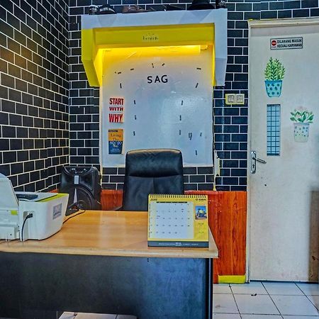 Oyo 91420 S&A Collection Hotel Jakarta Bagian luar foto